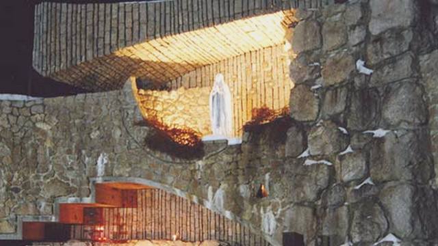 santuario-maria-immacolata-loudes-belluno-veneto-atuttoxturismo1